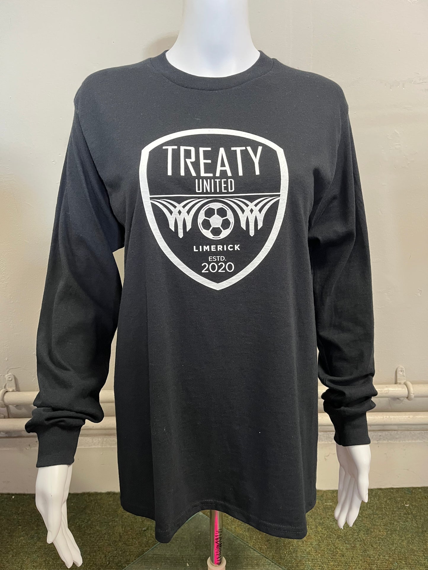 Treaty United FC Long Sleeved Crested T-Shirt BLACK